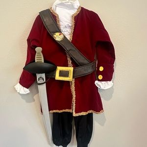 Disney Captain Hook Costume - Child XS / 4. Includes costume and accessories!